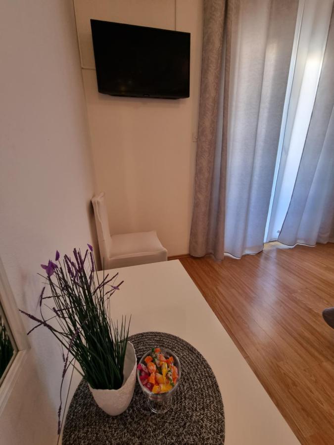 Apartments Lili Biograd Na Moru Exteriér fotografie